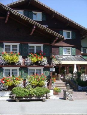 Schedlers LOEWENHOTEL GARNI